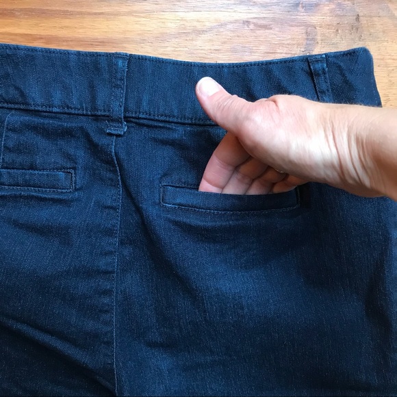 St. John’s Bay Dark Denim Capris Jeans, EUC, 4 - Picture 9 of 11
